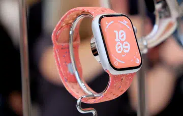 The upcoming Apple Watch Series 10 is said to have an upgraded ECG/heart rate sensor, new watch faces and improved water resistance. (Photo: HWZ)