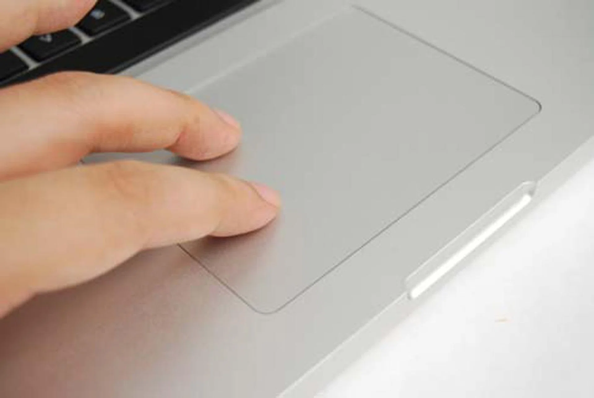 The large mulit-touch trackpad is the one of the better reasons to get a MacBook Pro as its comes in handy for productivity needs.
