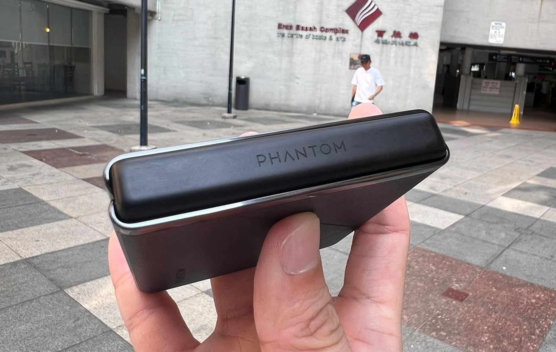 Tecno's proprietary drop-hinge with its leather-like finish that resembles car seats.