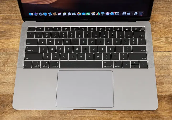 The MacBook Air has one of the biggest trackpads in the business. It's 54% larger than the XPS 13's.