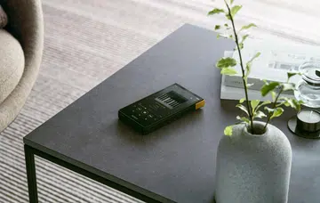 Sony Walkman NW-ZX707.