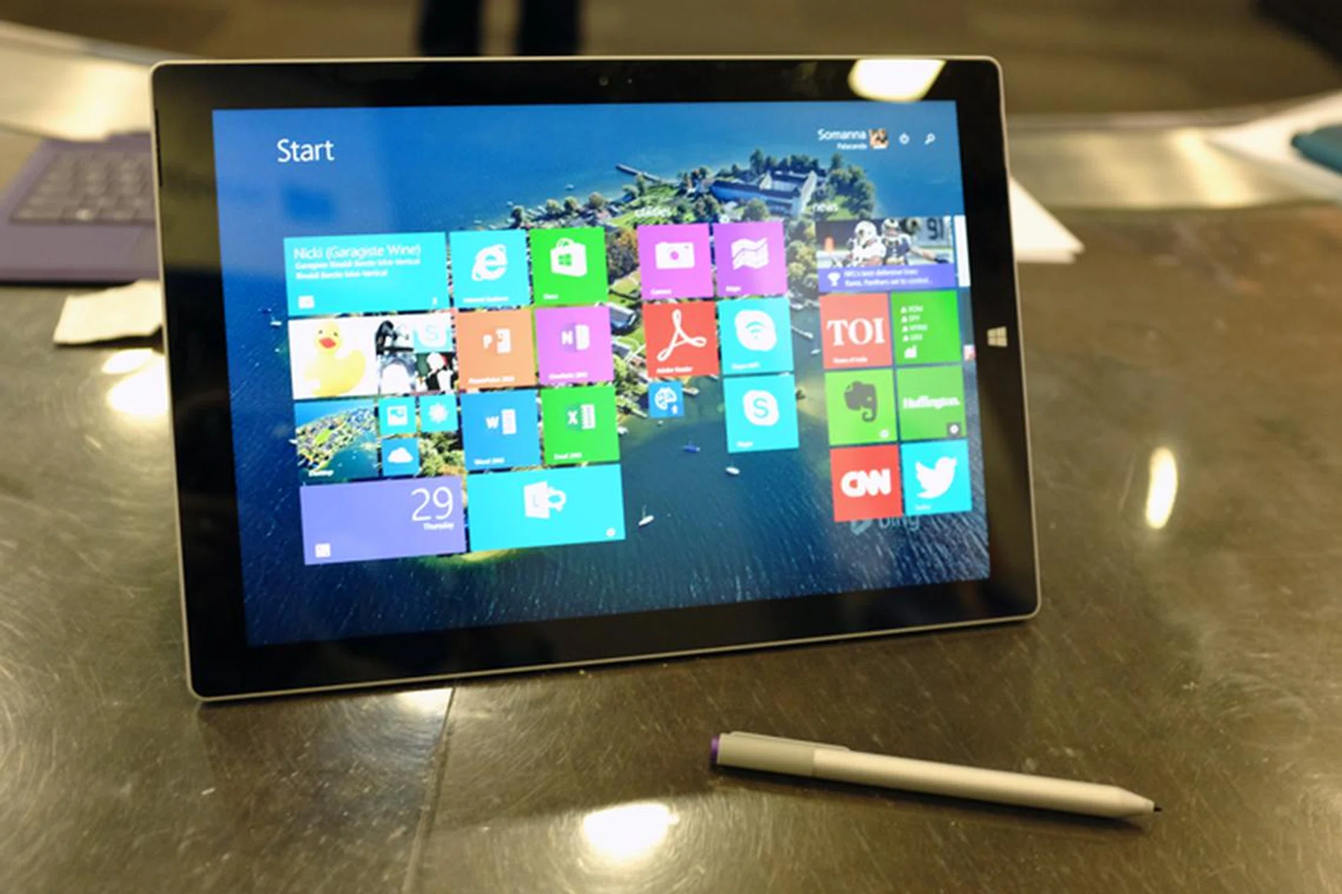 Windows 8.1 looks much better on the bigger 12-inch display and 3:2 ratio.