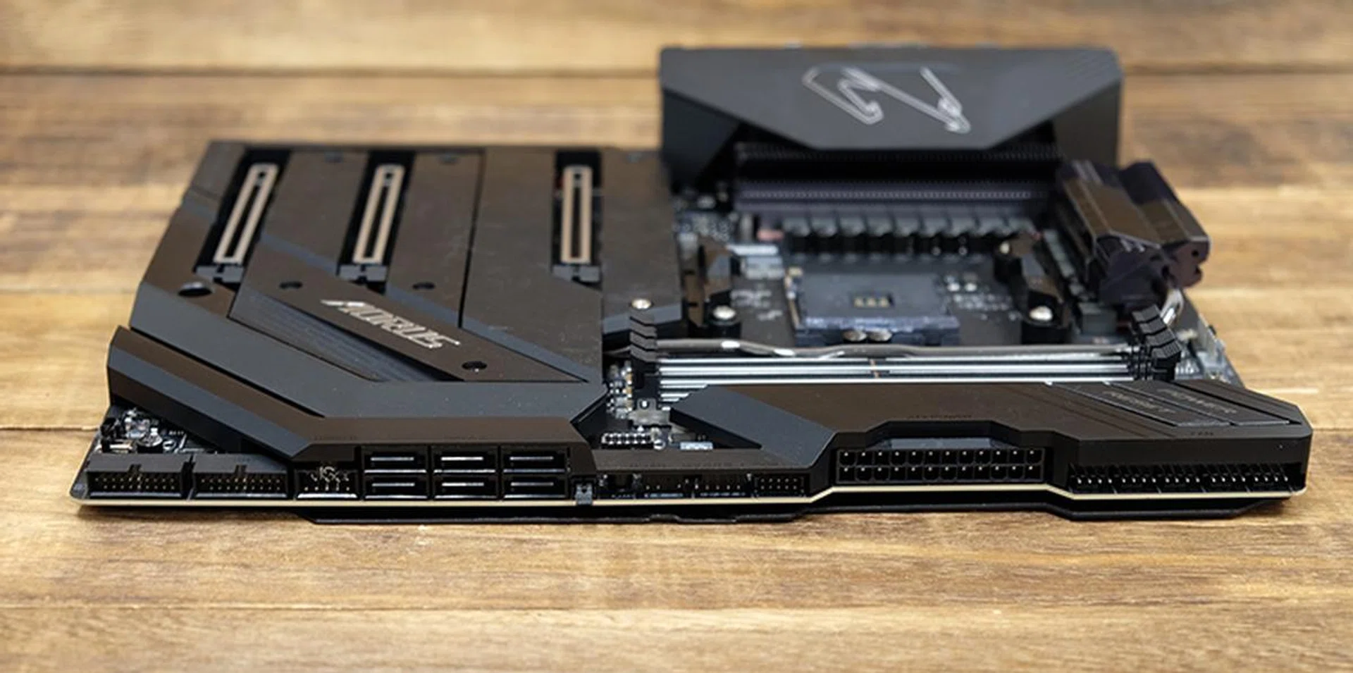 A look at the ports on the right.