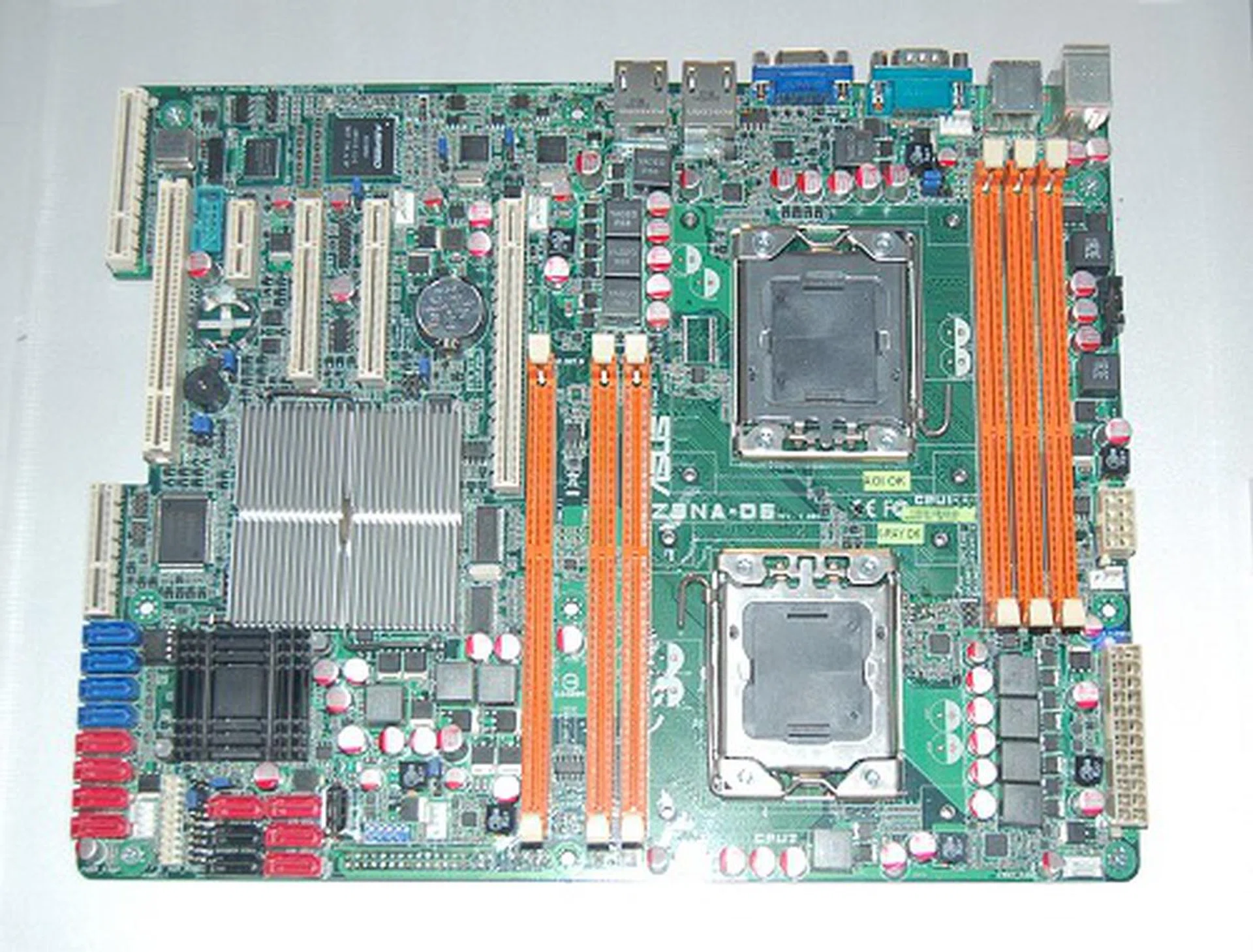  The ASUS Z8NA-D6 motherboard is the first dual LGA-1366 socket motherboard in a standard ATX form factor. Based on the Intel 5500 chipset and the ICH10R Southbridge, this board supports the latest Intel Xeon 5500 processors  