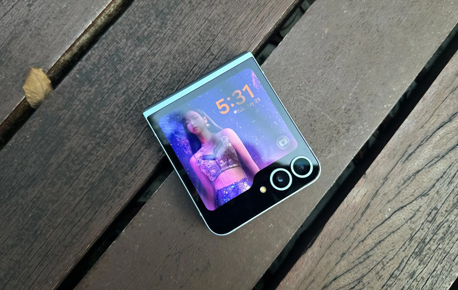 Samsung Galaxy Z Flip6. Photo: HWZ.