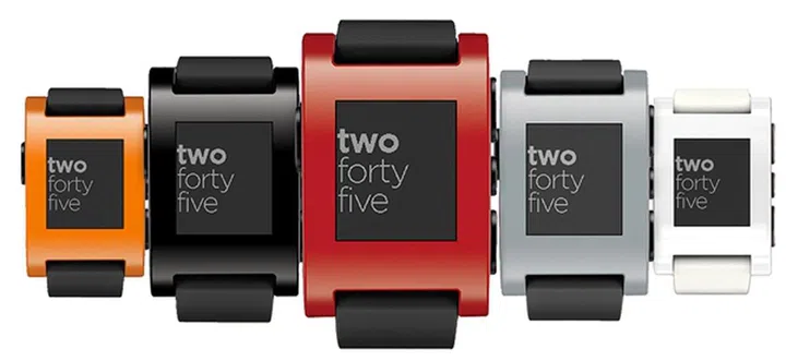 The Pebble E-Paper smart watch is available in five colors: jet black, cherry red, arctic white, orange and grey. <br>Image source: Pebble