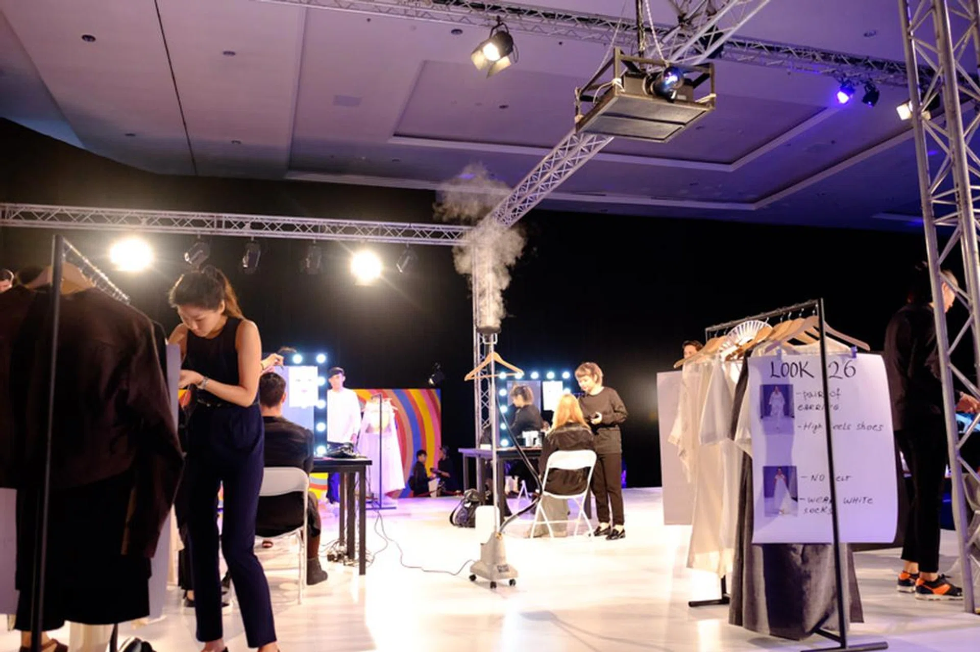 It's all a stage... with Huawei P9s on it. 