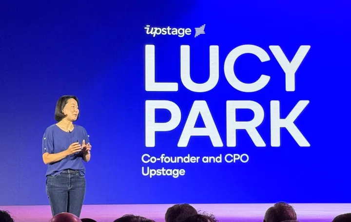 Solar LLM is now available on-device for Qualcomm's premium PC chipset platform, Snapdragon X Elite. Photo: HWZ.