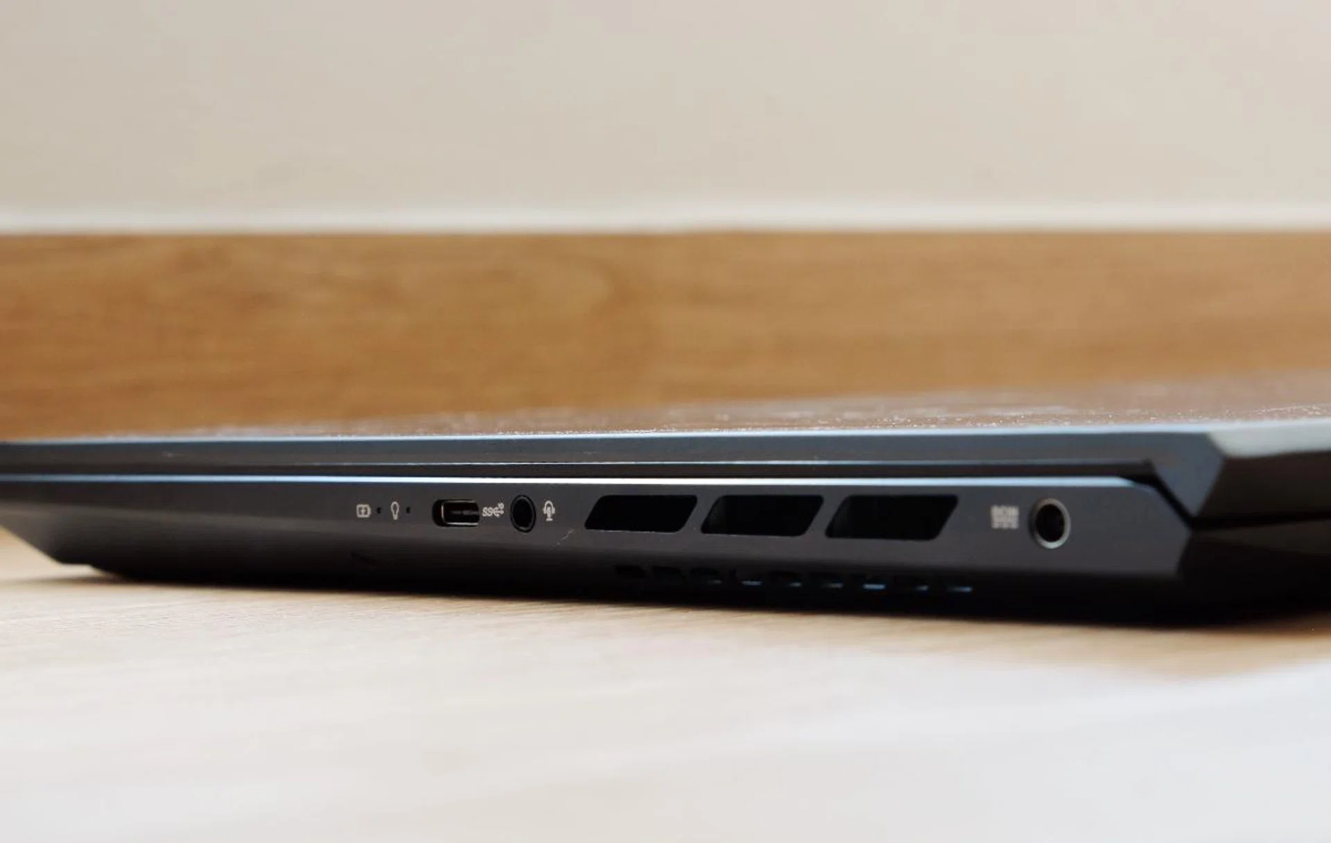 There's a single USB-C port which supports transfer speeds of up to 10Gbps but not power charging.