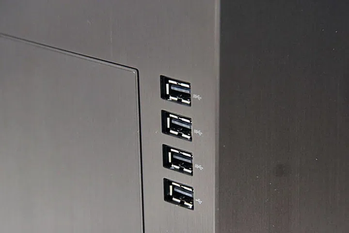 For easy accessibility, the USB ports aren't hidden behind the panel.