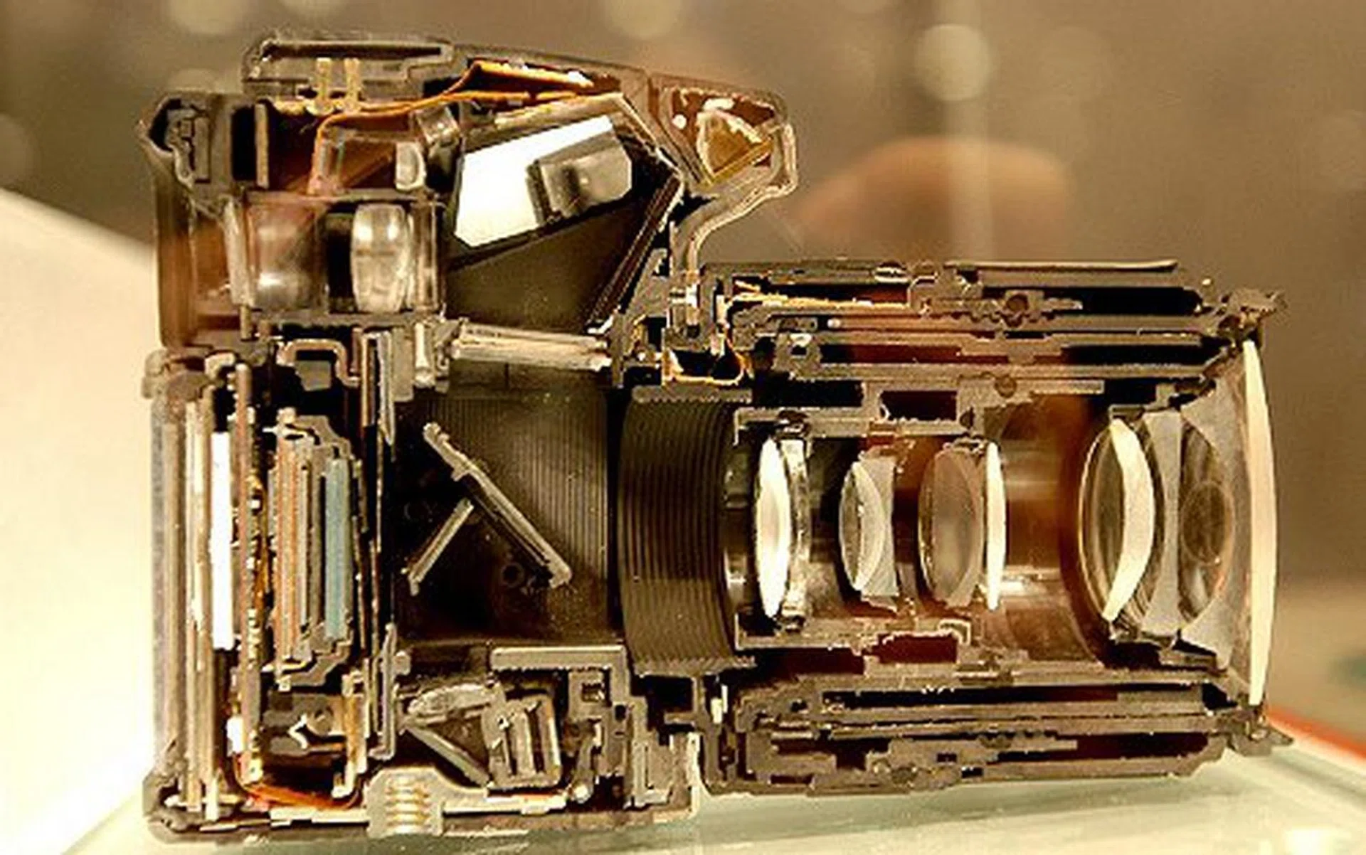 A cutaway of the A100 revealing its innards. Click the image for an enlarged photo shot.