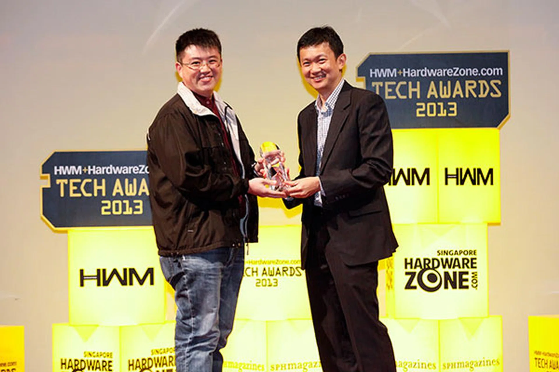 Bose picked up three awards: two Readers' Choice awards for Best Wireless Speakers Brand and Home Theater System Brand, and one Editor's Choice award for Best Wireless Portable Speakers (SoundLink Bluetooth Mobile Speaker II). Mr. Alvin Tien, Deputy COO of Bose Singapore, was present to receive the awards.