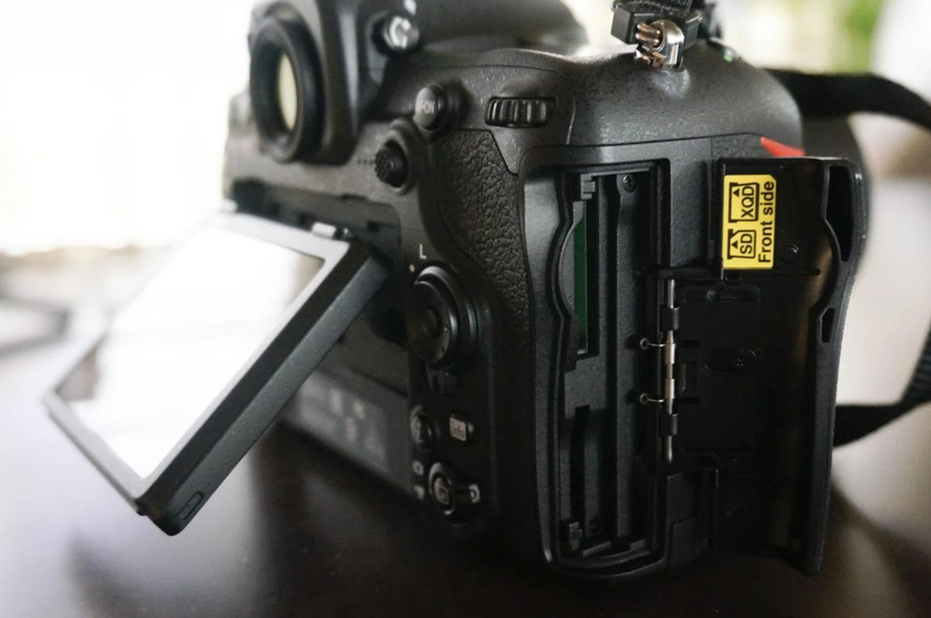 Dual XQD and SD slots for the D500.