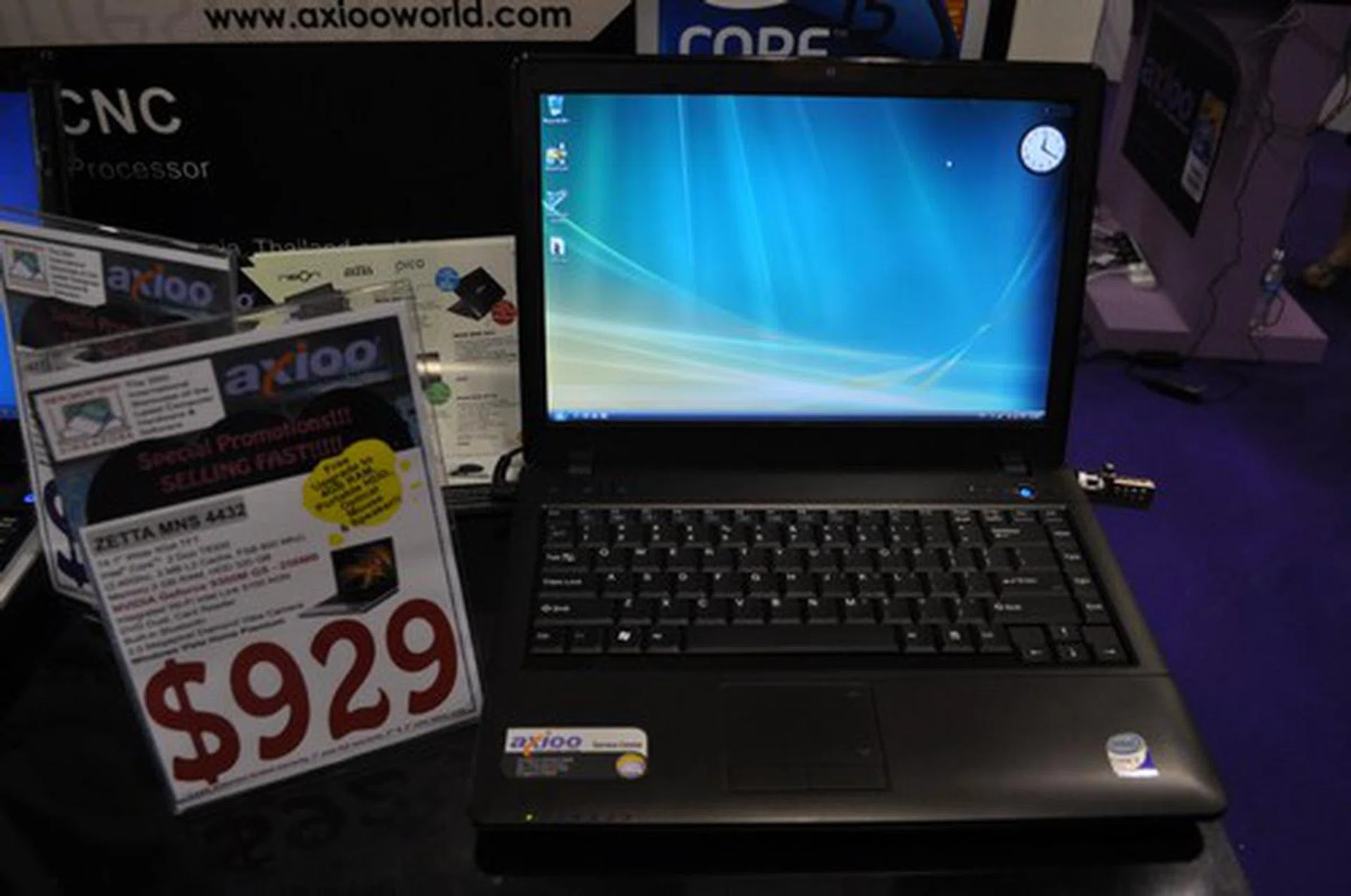 The Zetta MNS 4432 gives you a free upgrade to 4GB RAM, portable HDD, optical mouse and speaker. For $929, you get a 14.1" screen, with an Intel Core 2 Duo T8300 2.40GHz processor, 2GB of RAM and a 320GB HDD.