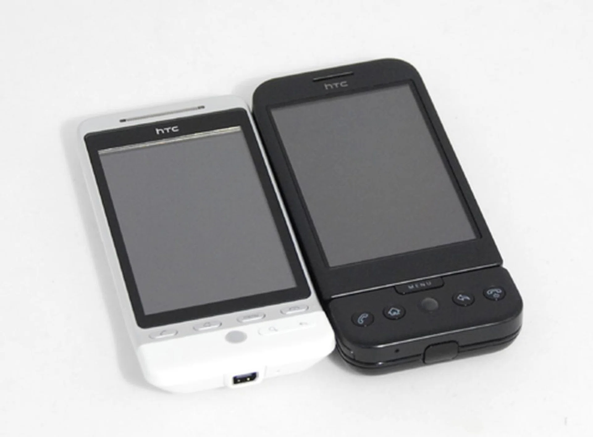 It's interesting to note how much more pleasing the HTC Hero (left) is to the eye than it's predecessor, the HTC Dream (left).