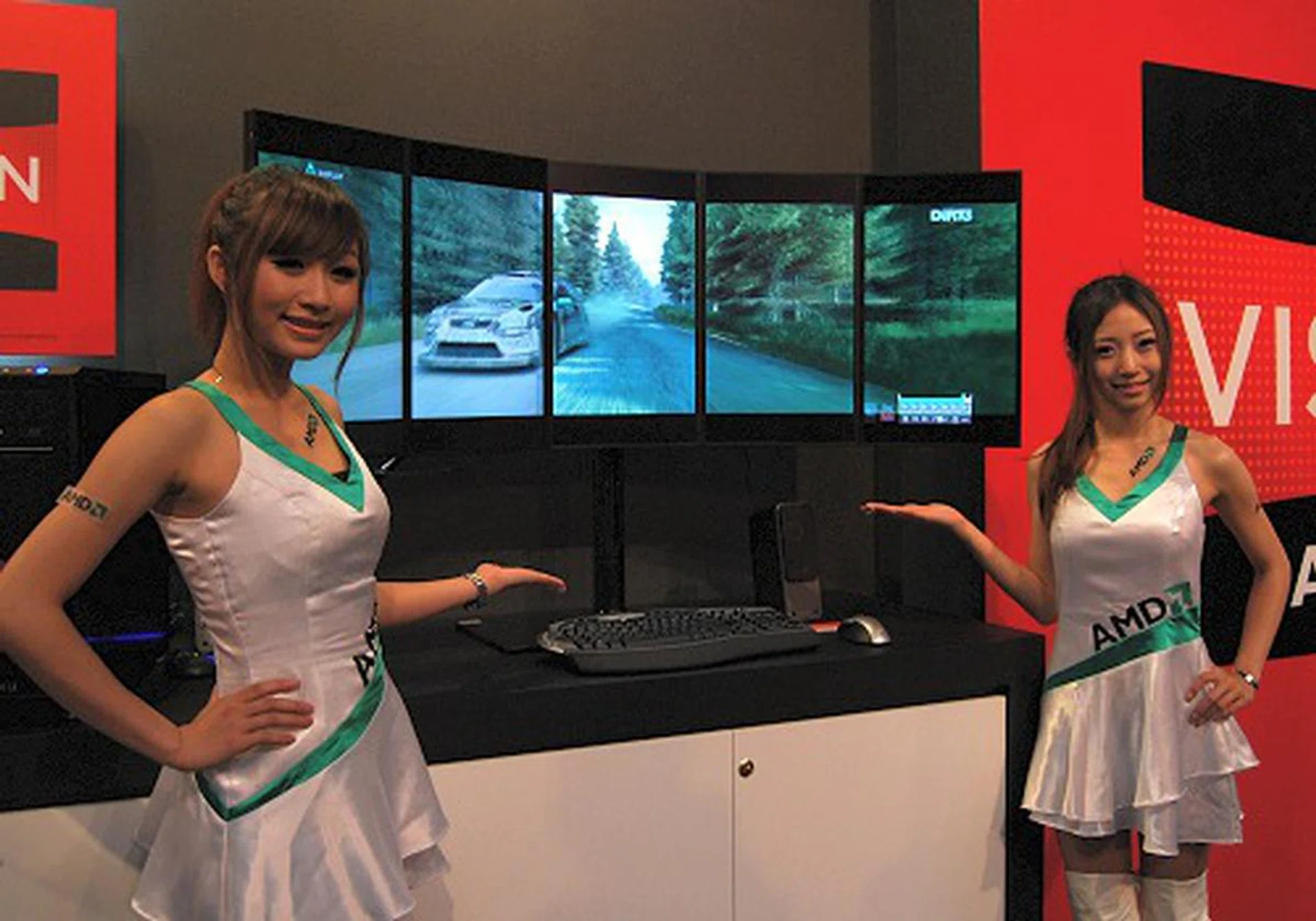 Last but not least, although this picture has nothing to do with Fusion, perhaps one day Fusion will gain enough processing power to drive multi-screen gaming. For now, we'll leave you with the AMD showgirls parading this expansive five screen gaming solution with the new DIRT 3 game running on AMD's most powerful discrete GPU solution. The screenshot says it all - if you can splurge on the hardware, you can experience a very immersive game play like never before. See it to believe it! But apart from the cost, the other flip side is that not many games can take advantage of multi-screen gaming.