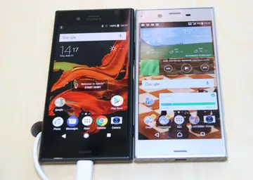 The Sony Xperia XZ1 (left) and the original Xperia XZ (right). By comparison, the XZ1 is thinner and longer than its predecessor.