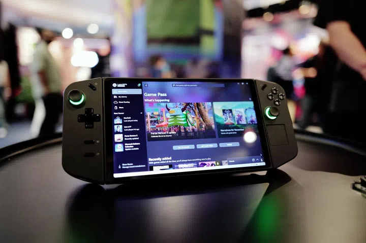 The current-geeneration Lenovo Legion Go. Photo: HWZ