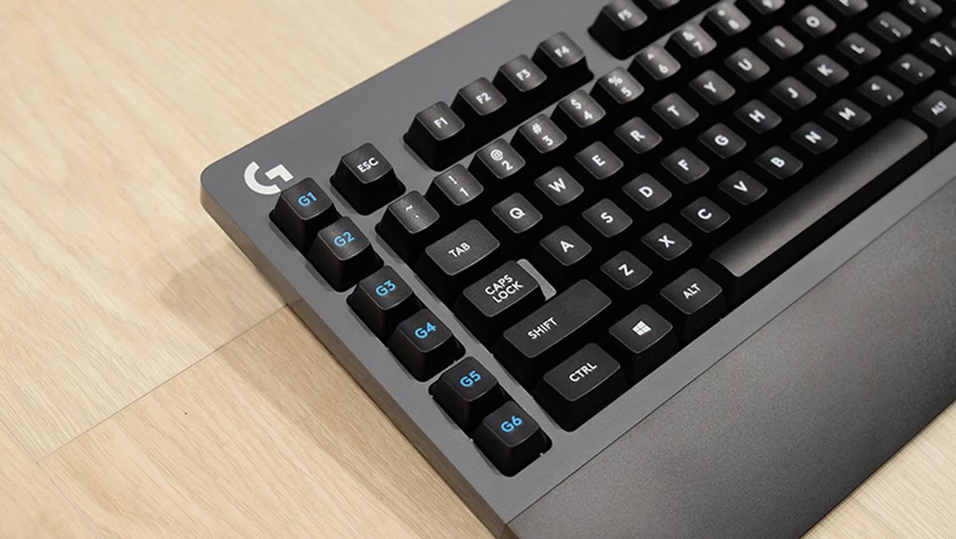 Logitech G613