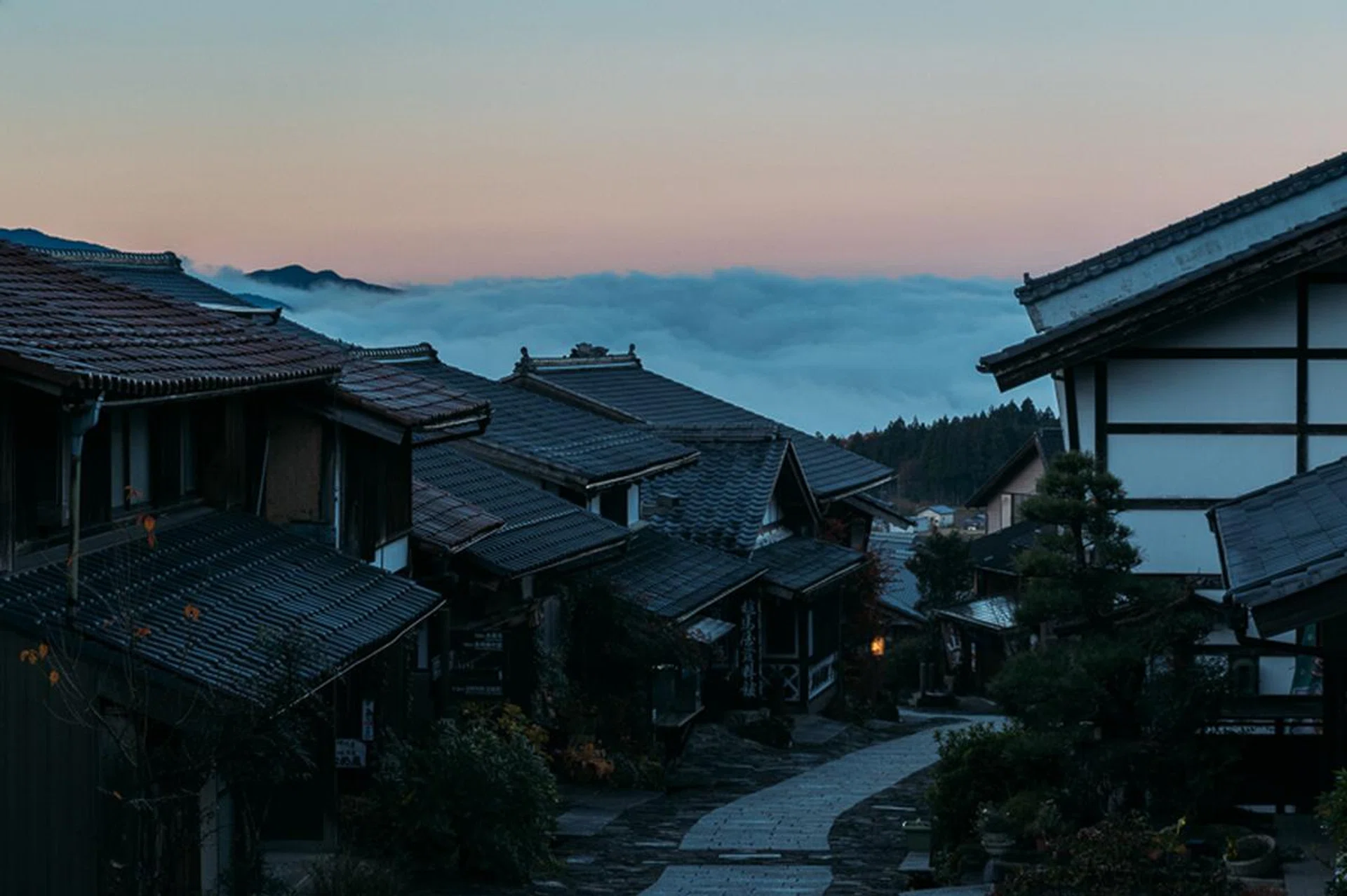 Magome, 59mm at f/8, 1/100 sec, ISO 400