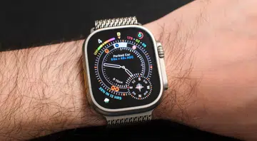 The Apple Watch Ultra 3 and the new Waypoint watch face