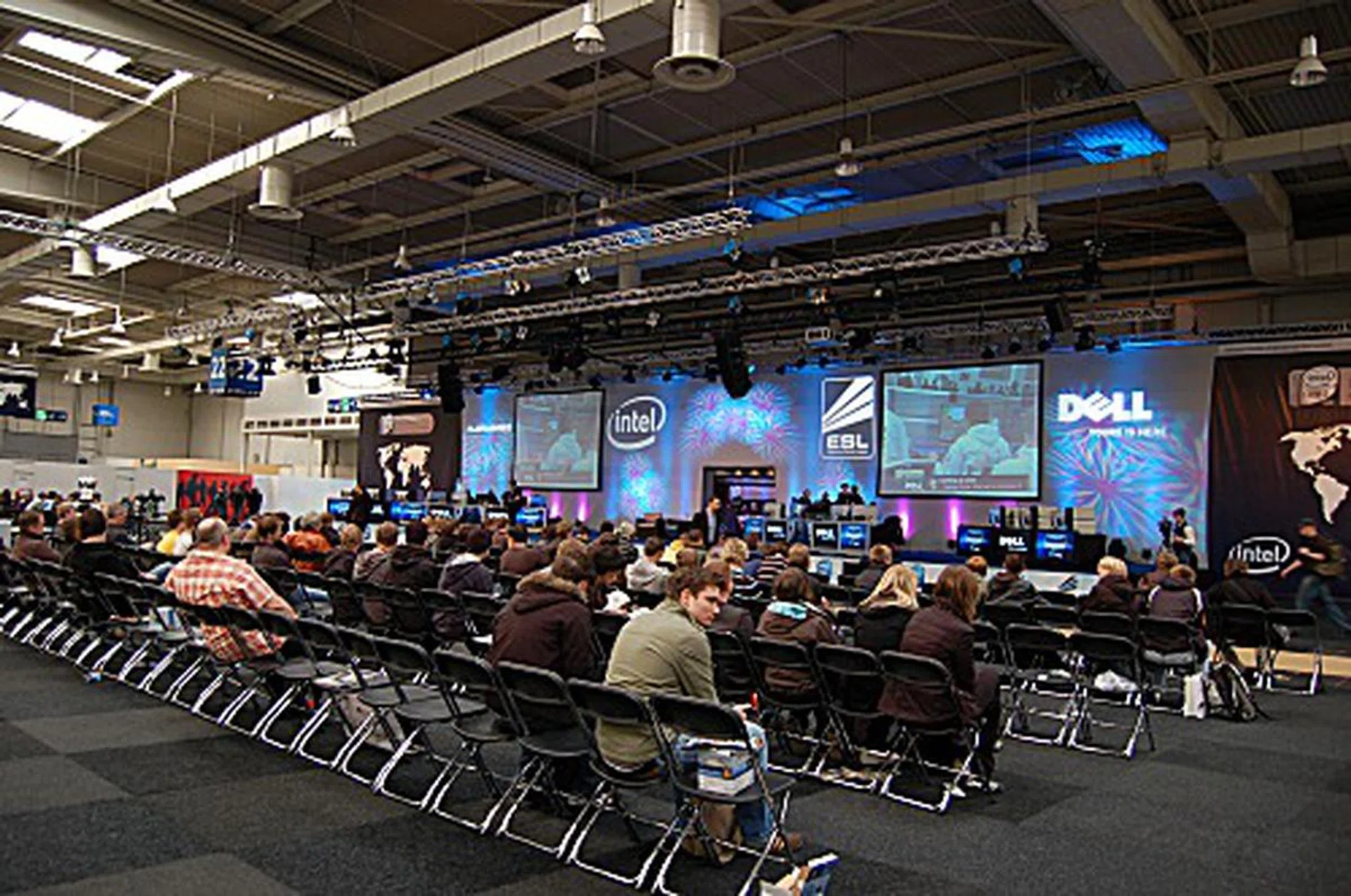  As we mentioned earlier, Intel and EA had their massive gaming tournament at Hall 22 dubbed the Intel Extreme Masters.  