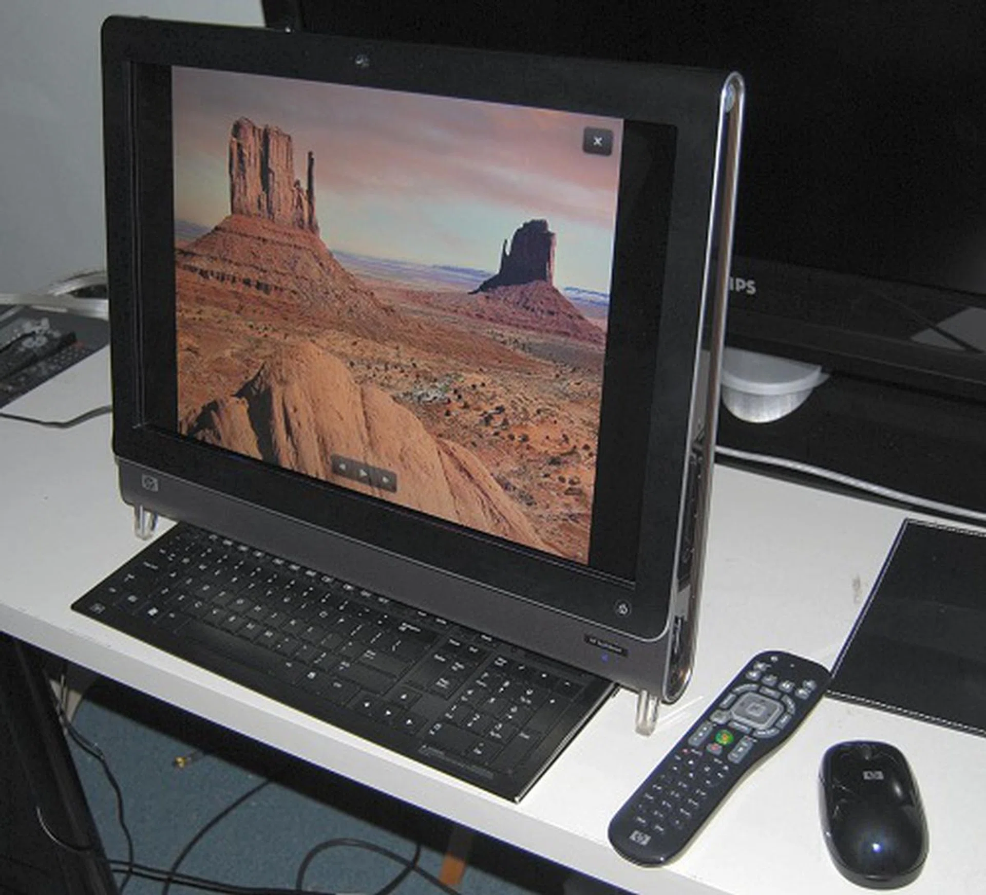 Preview: HP TouchSmart IQ500 Series PC | HardwareZone Singapore