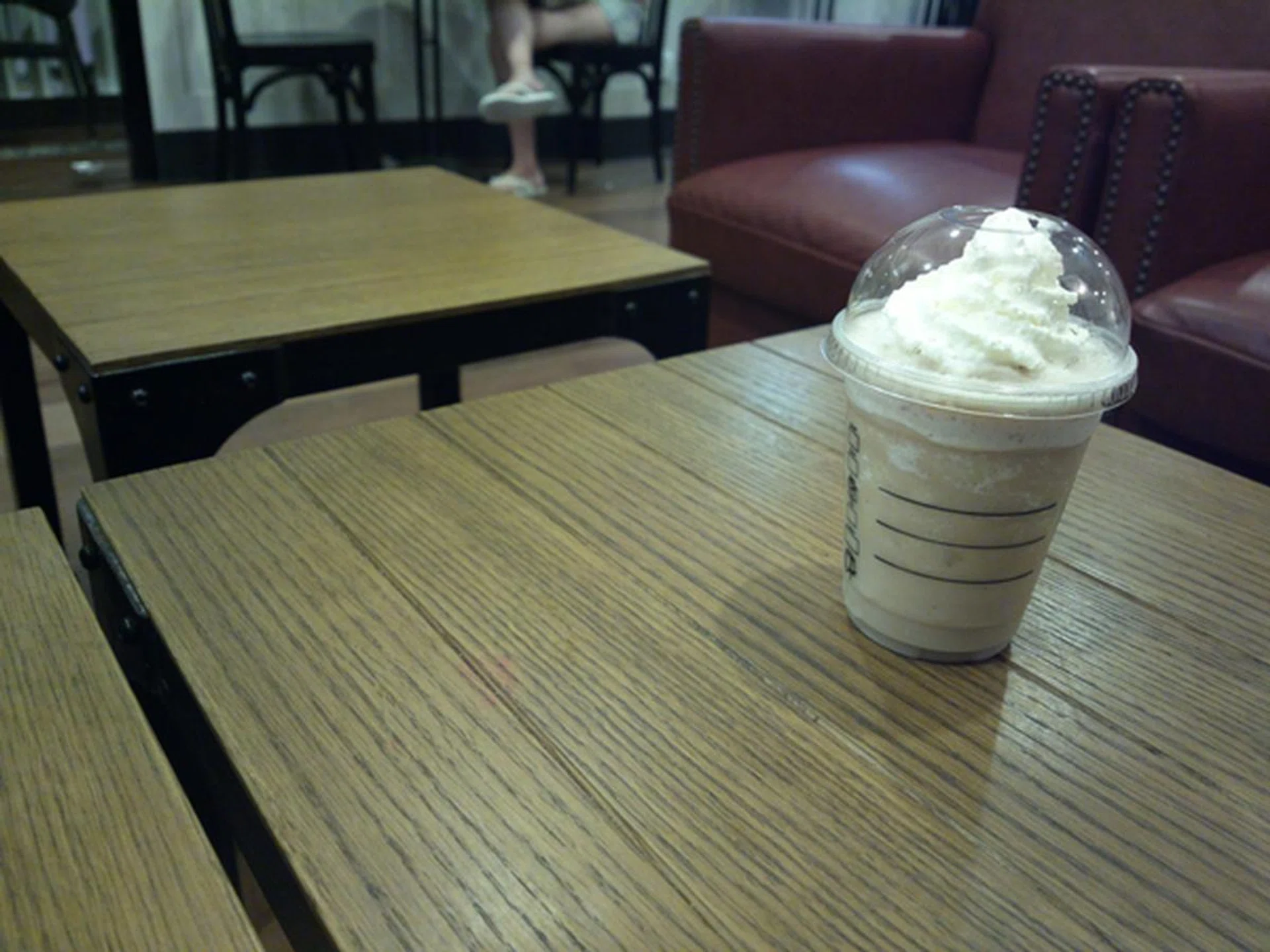 Shot at ISO400, and aspect ratio 4:3. This results in the highest resolution possible by the PureView, at 38 megapixels.  You will notice the auto white balance is slightly off high, with a tad too much blue. However noise is well-controlled and the image is pretty sharp around the area of focus (the cup). Once you blow the image up past 50% of its resolution, you will notice that it's the down-sampling at work, and that noise is very apparent if you view past 50% of its original resolution.