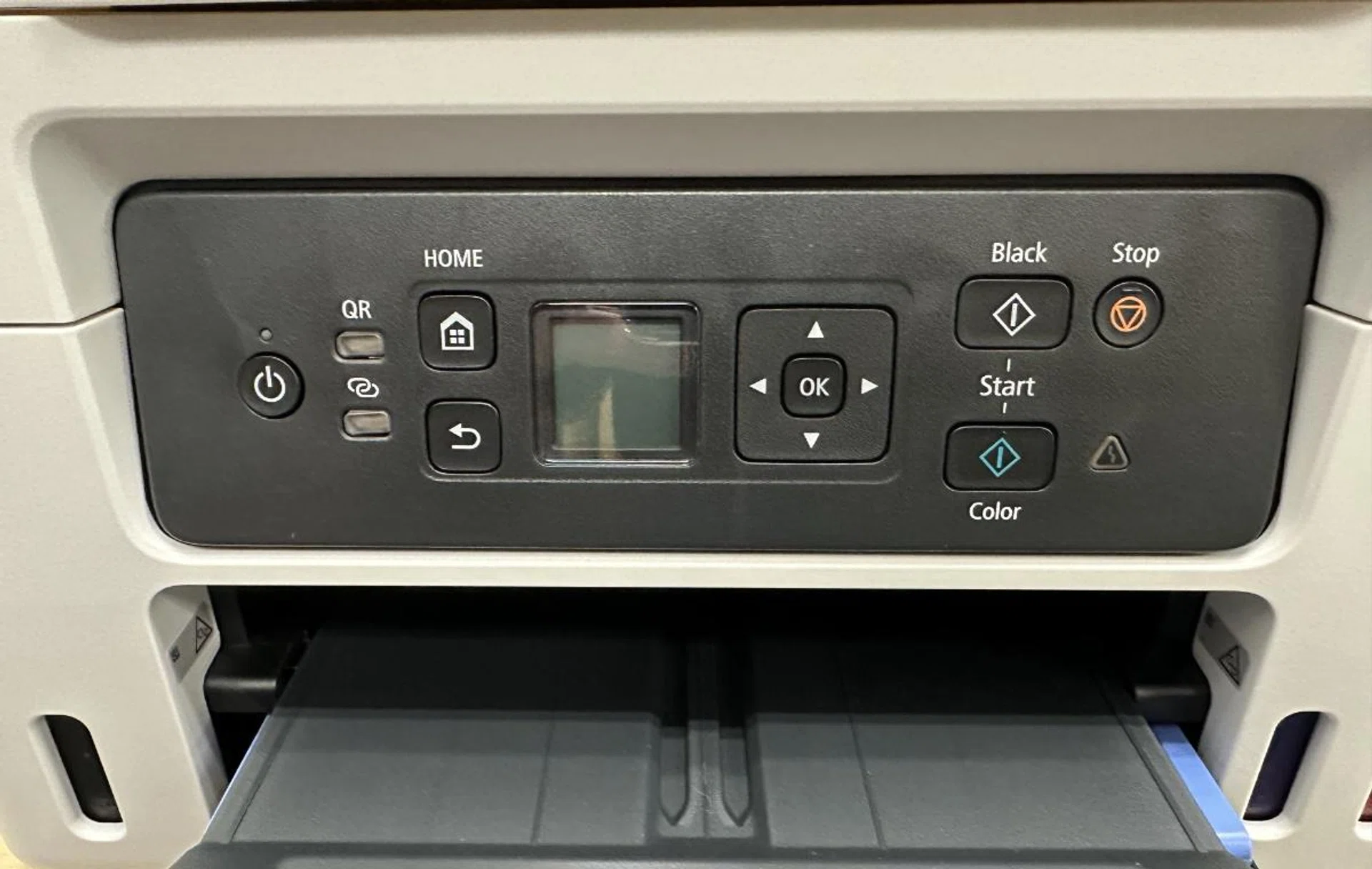 The non-pivoting LCD and panel.