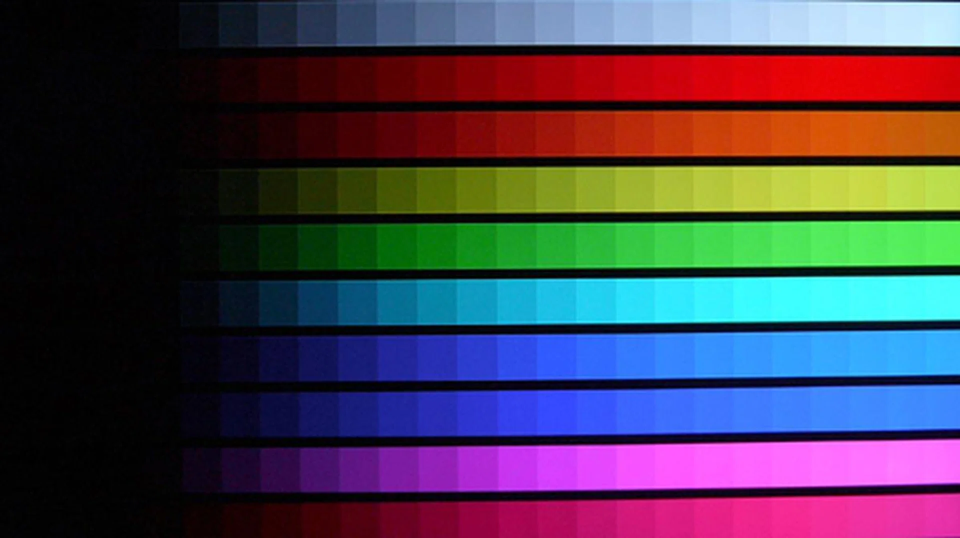 Color accuracy was healthy on the whole, especially with the brighter hues. However, we did notice that the panel has some trouble rendering pure white tones. Another minor gripe as seen here is that the color gradients tend to fade to black a little too quickly.