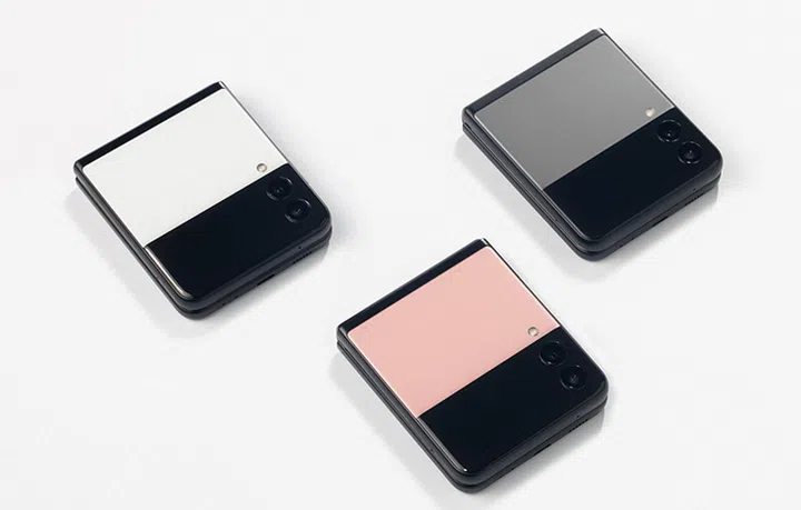 Online-only exclusive colours for Z Flip3.