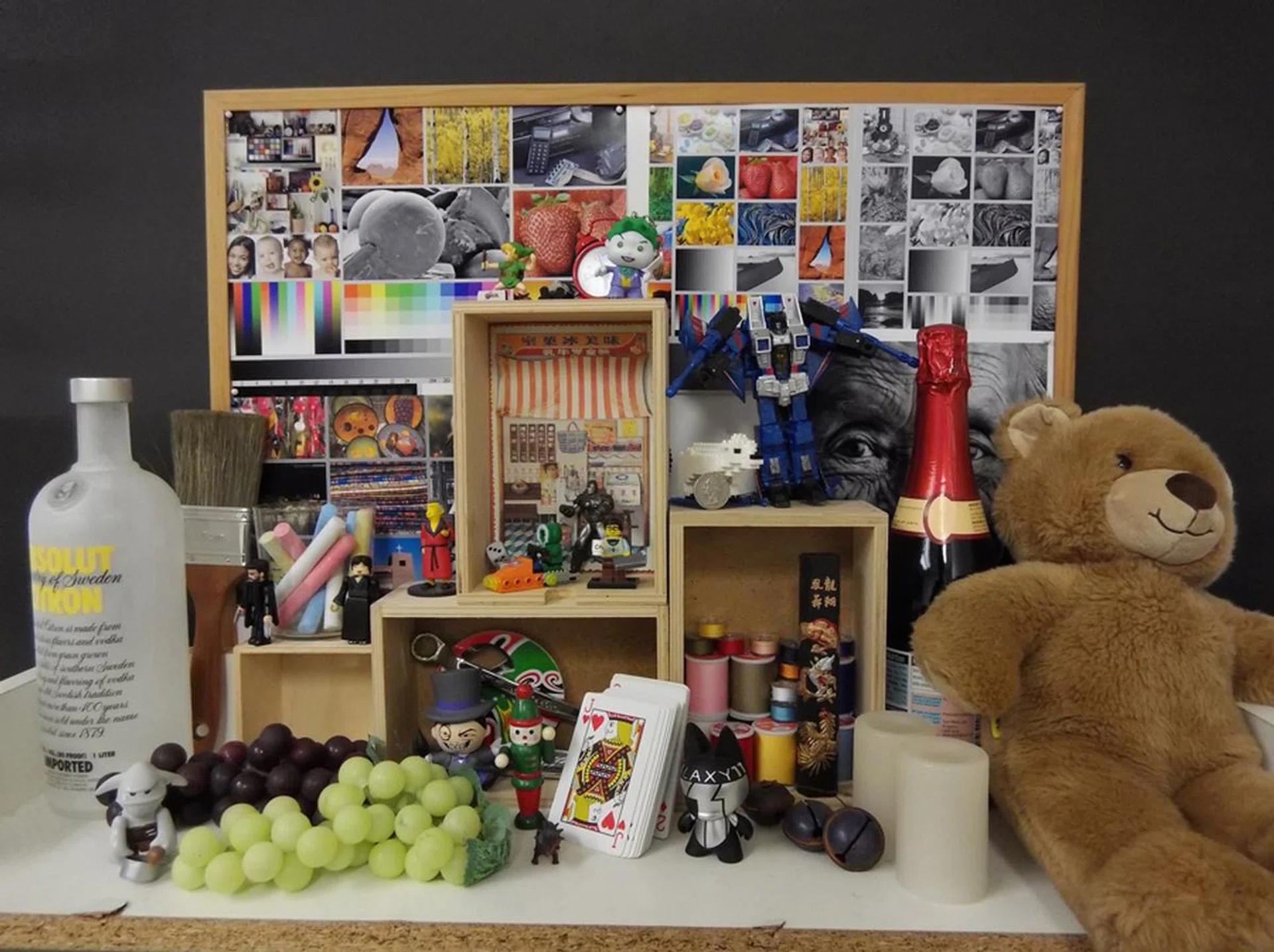 Hasselblad True Zoom. Click for full resolution image.