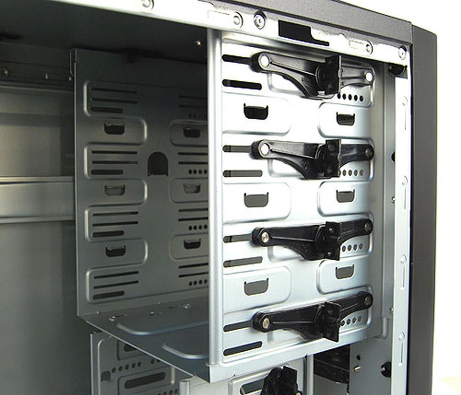 To install optical drives, simply slide the drive into the bay and turn the mechanism at the side to lock the drive in place. Convenient and elegant.