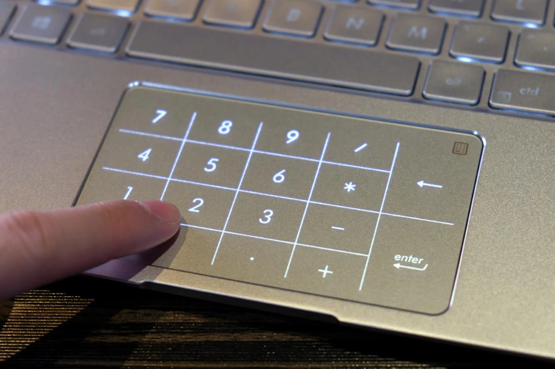 The virtual number pad works well.