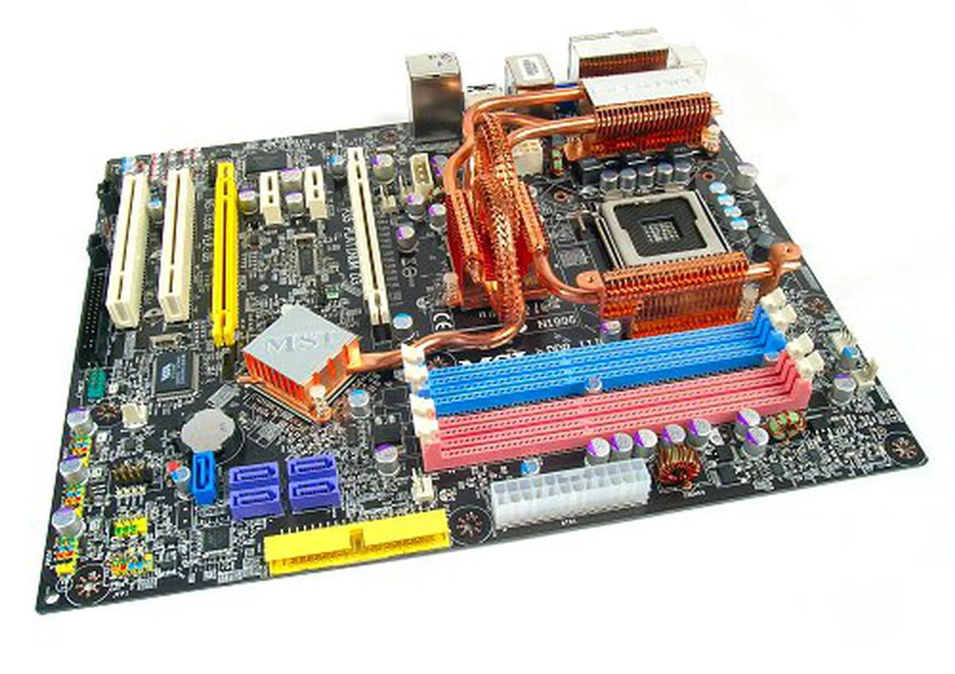 MSI's P35 Platinum D3 motherboard will be DDR3 compatible.
