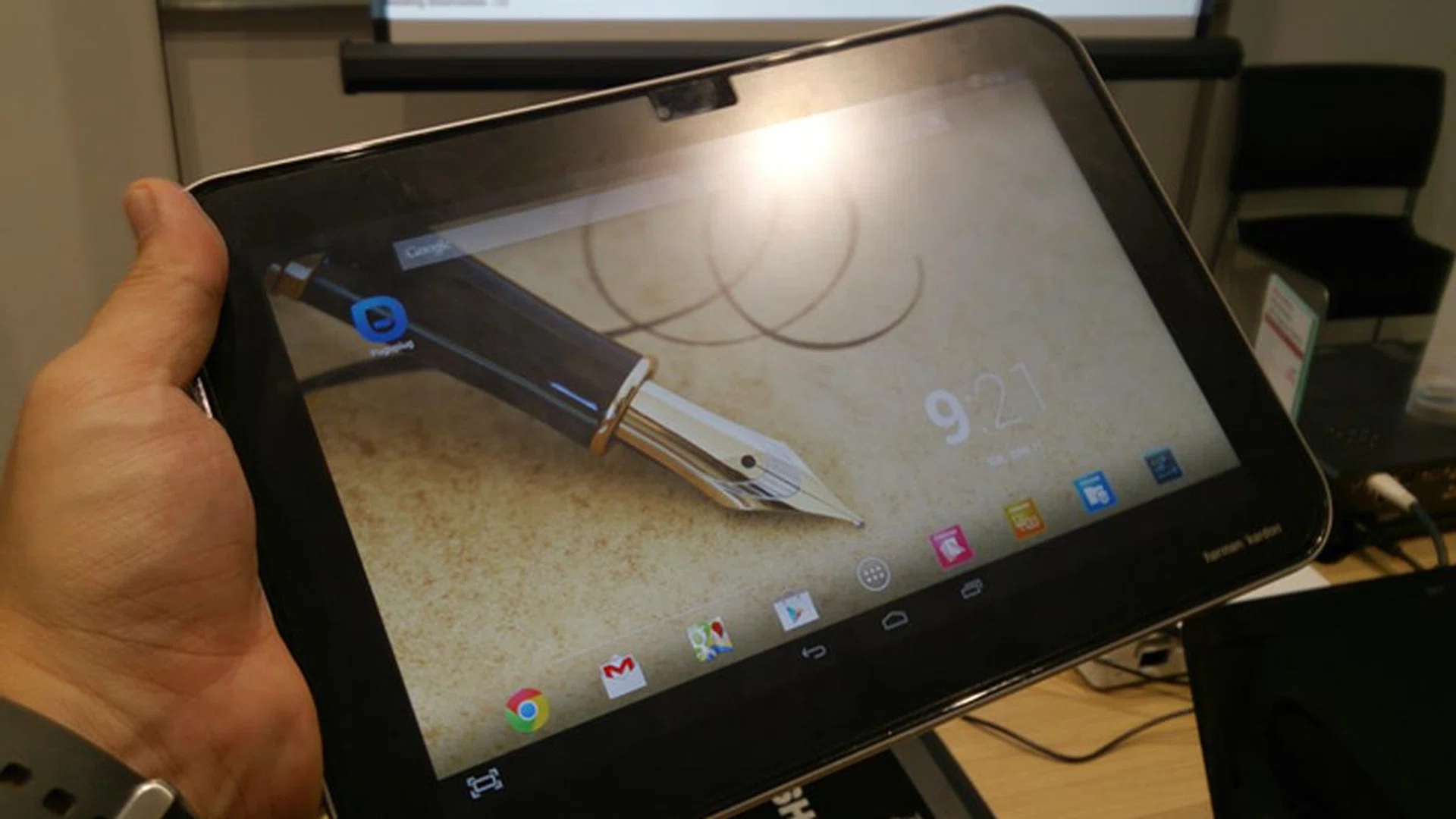 The Toshiba Excite Write is a 10.1-inch tablet with a high resolution display, a Wacom technology digitizer and runs on the latest NVIDIA Tegra 4 processor. 