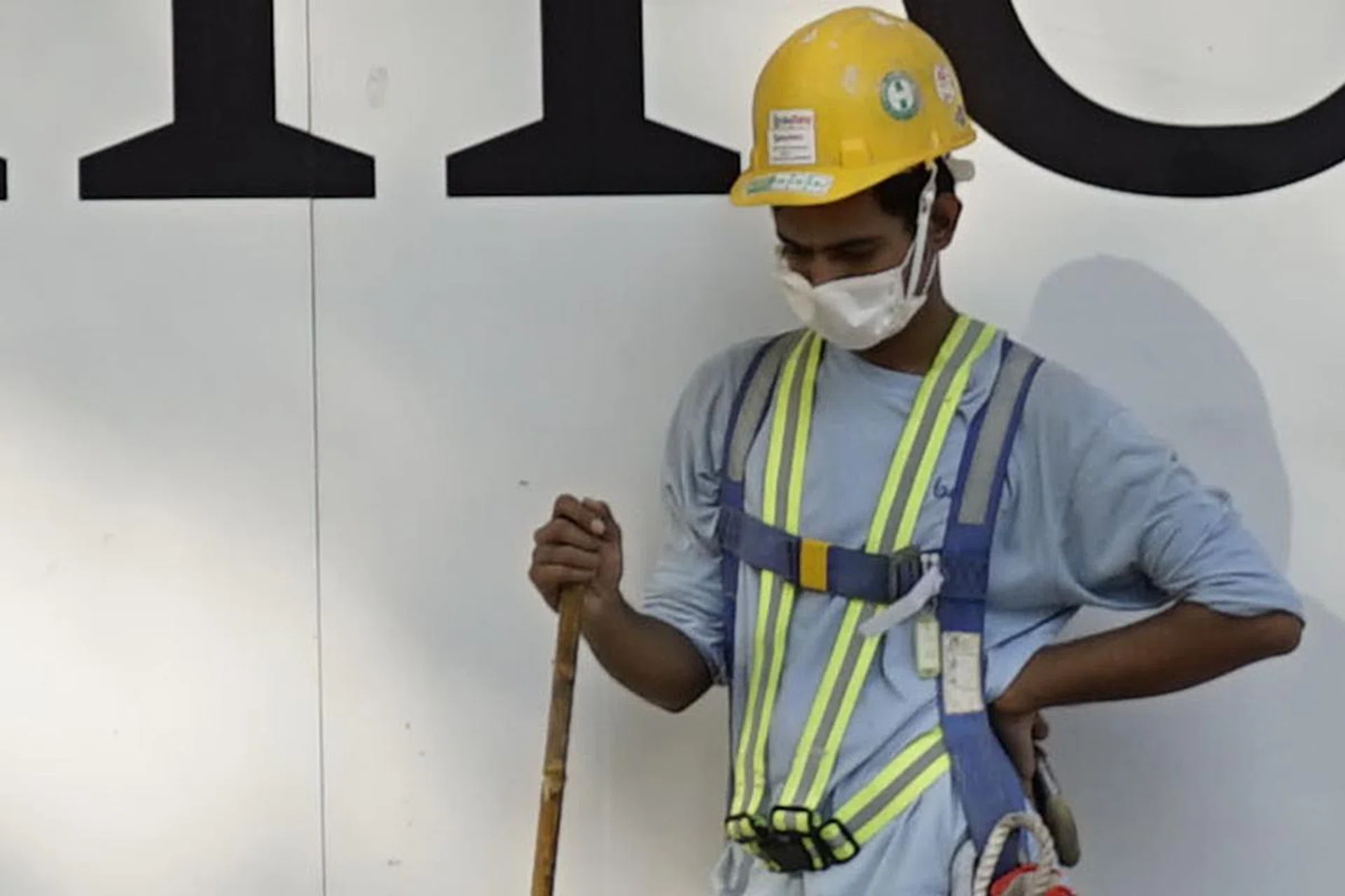 Compressed 100% crop.