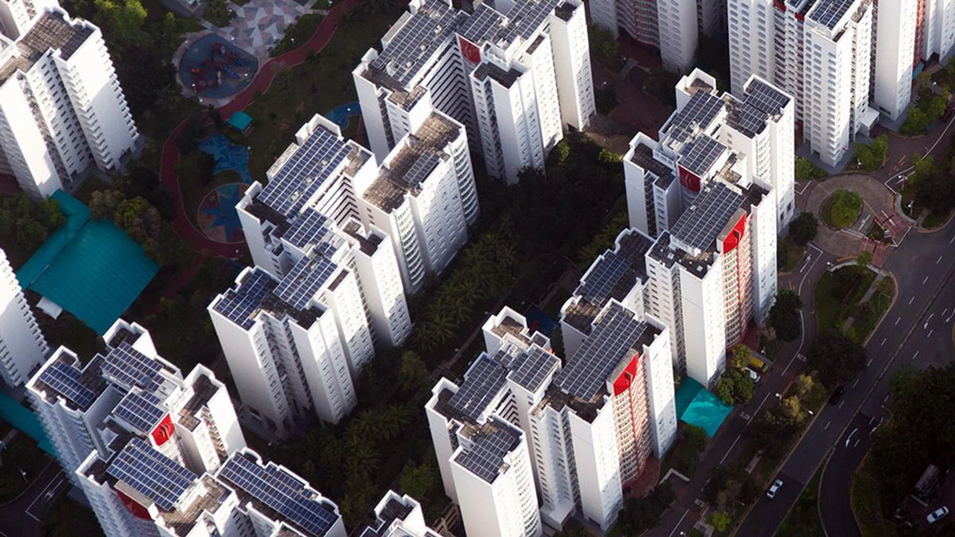 Sunseap provides solar power to clients like Apple and Microsoft Singapore. Image source: Apple.