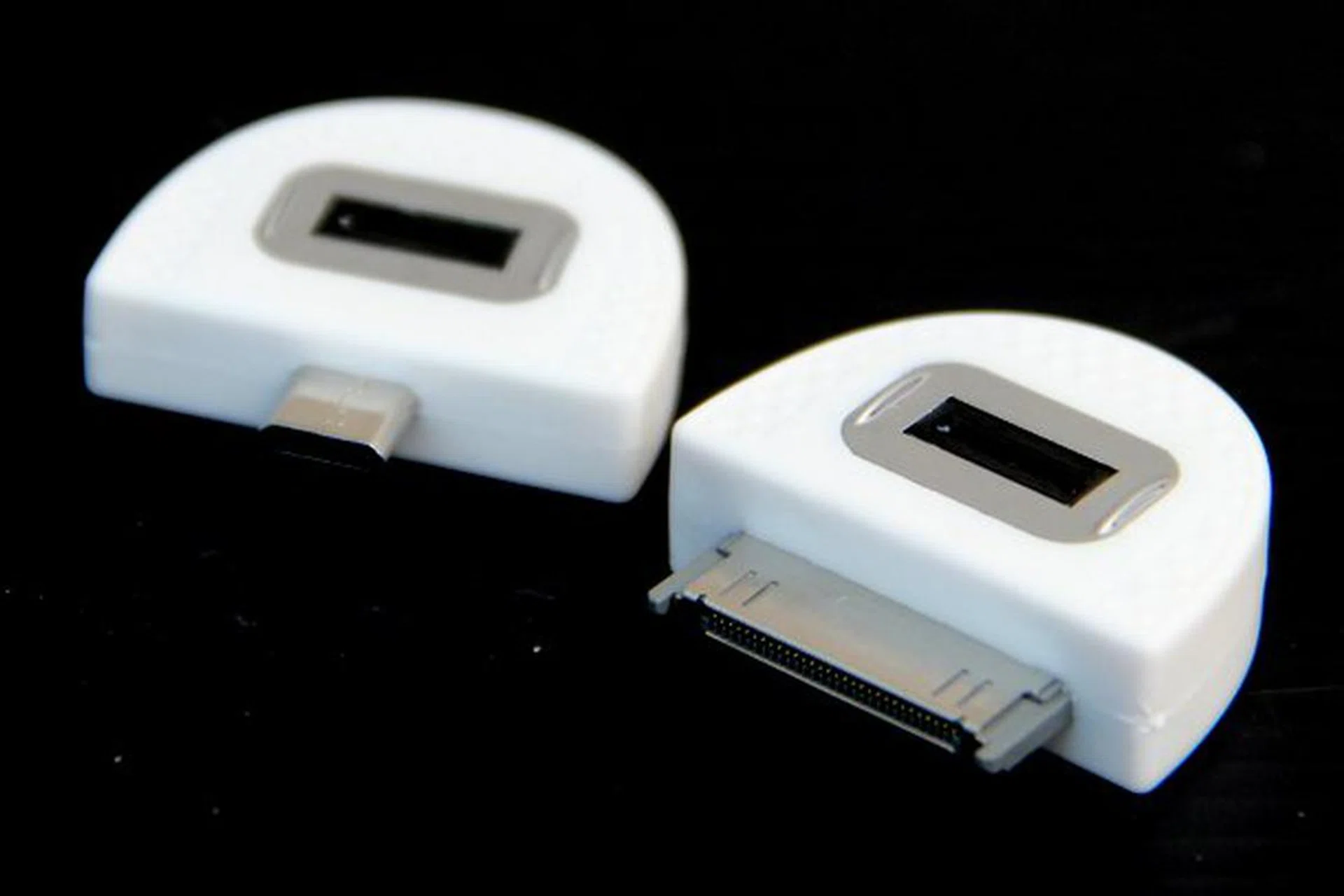 The PrivacQ fingerprint sensors work by locking specific apps, rather than the whole phone. 