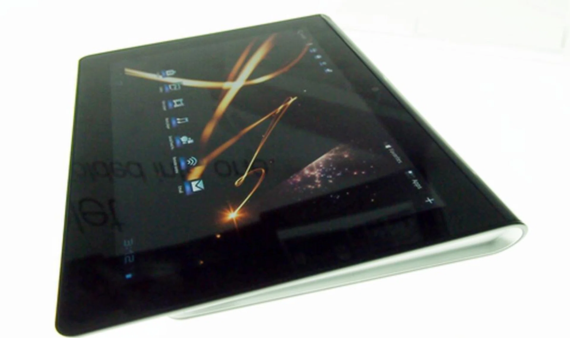 By having the screen sloped at an angle when placed onto a flat surface, it makes typing easier and more comfortable.