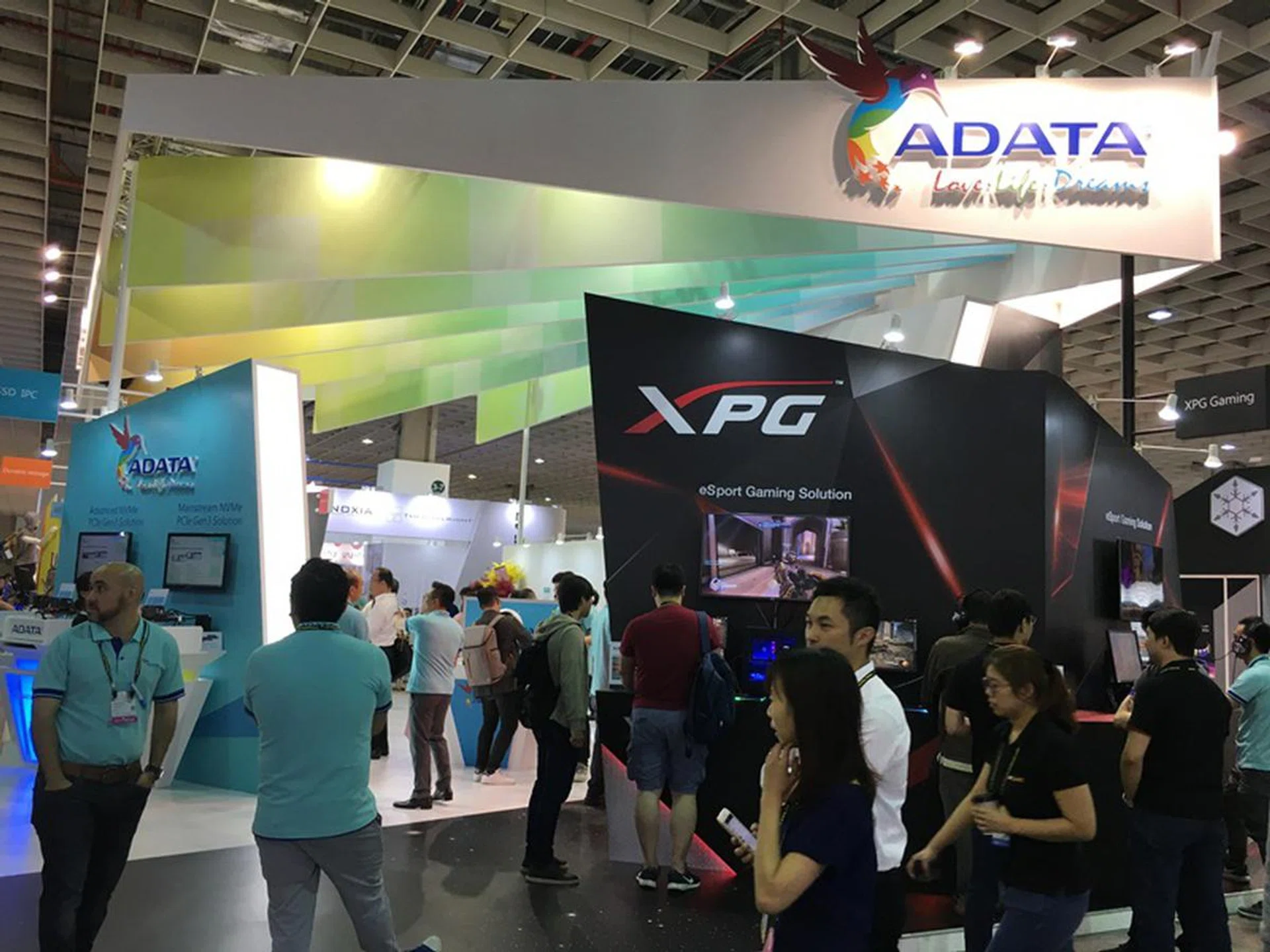 adata, computex 2017, adata robot, ibotn, xpg sx950, solid state drive, xpg, gammix s10, gammix sx8000, ddr4, memory modules, ssd, headphones, headset