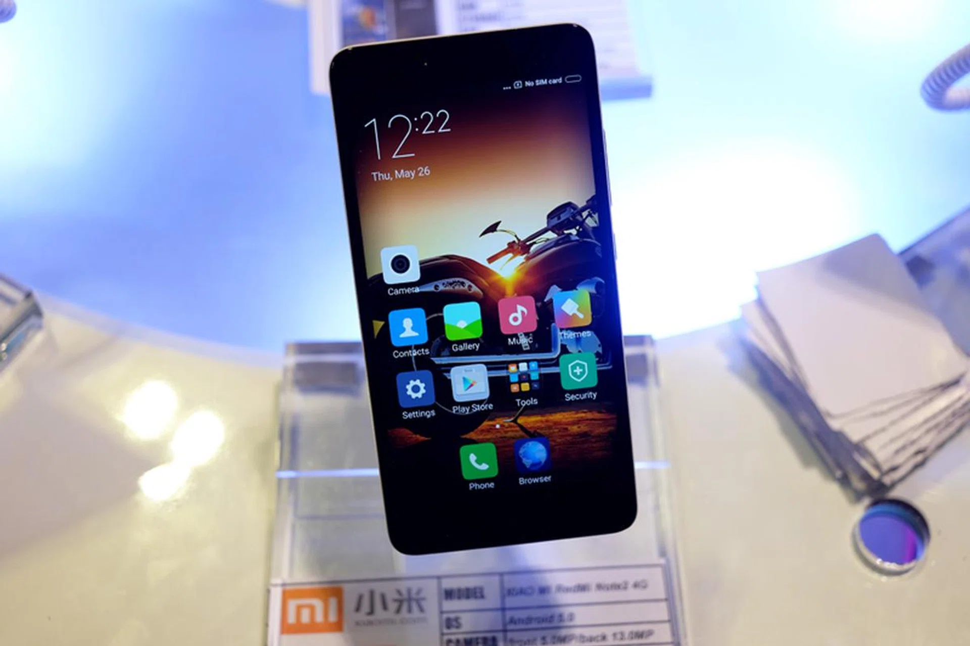 If you don't mind paying a bit more, opt for the newer Xiaomi Redmi Note 2, which boasts a 5.5-inch Full HD resolution screen, 2GB RAM, an octa-core Mediatek processor and a 13-megapixel camera with Phase Detection AutoFocus. Pick one up at CEE for just S$228.