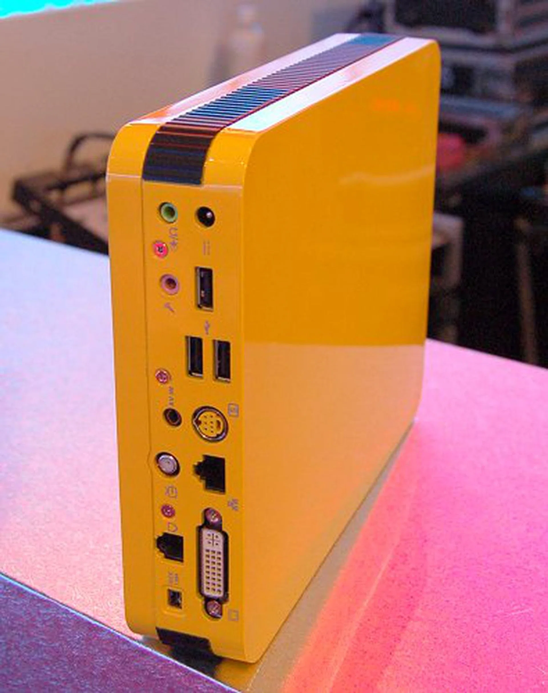 A look at the connectors available on the GE2.