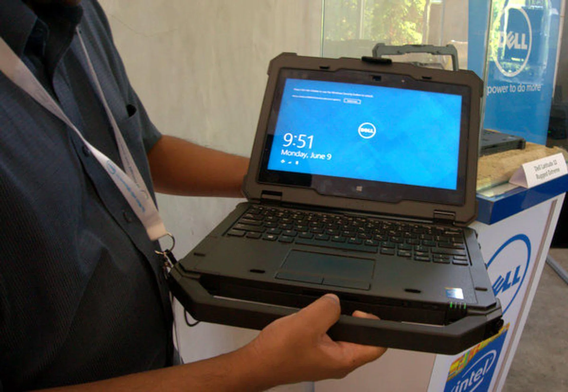 The Latitude 12 Rugged Extreme as a notebook is one strong machine, a good choice if you like the Dell XPS 12 design and want assured durability.
