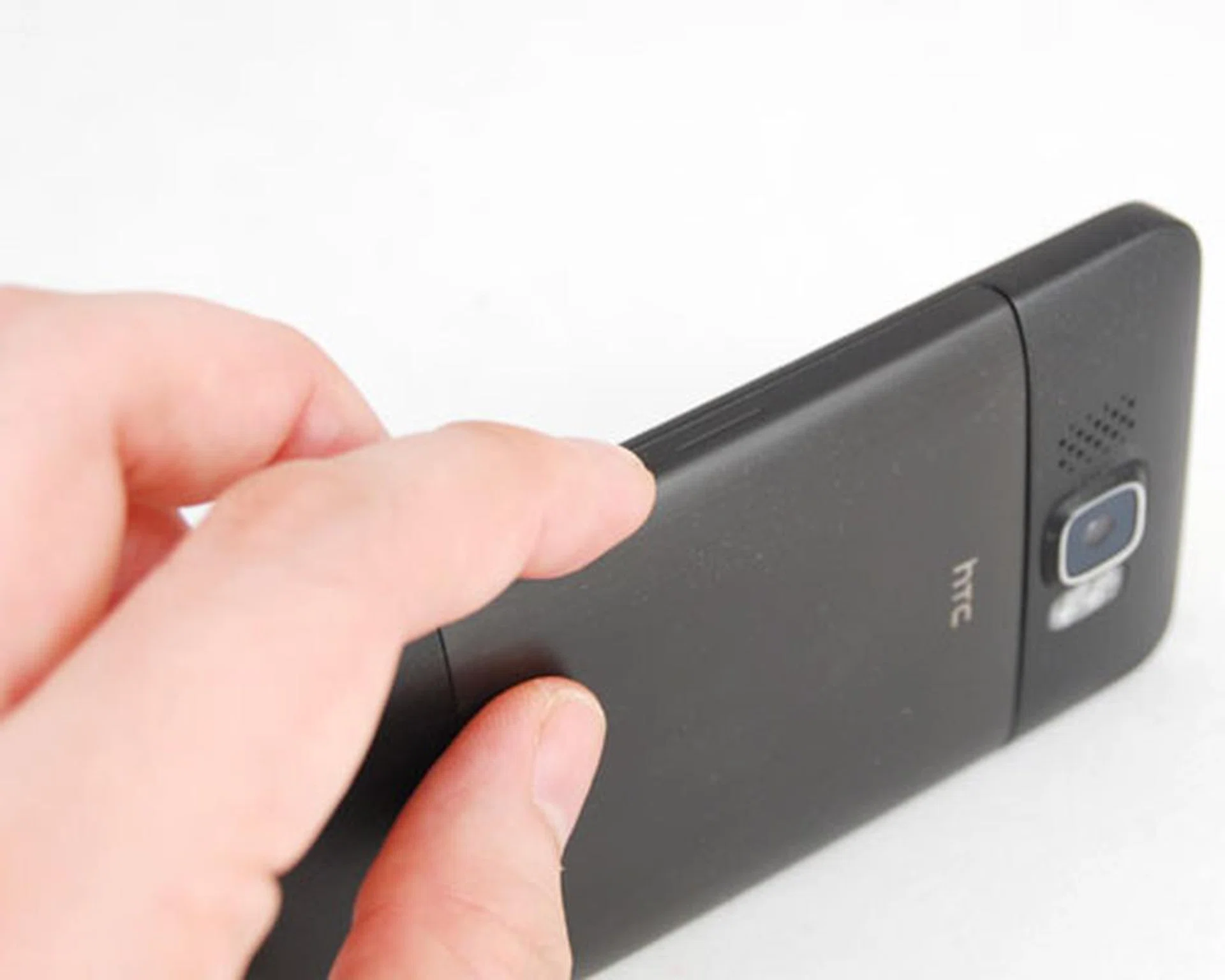 Ladies with nails, beware. You'll probably chip a nail or two in your attempt to remove the battery casing.