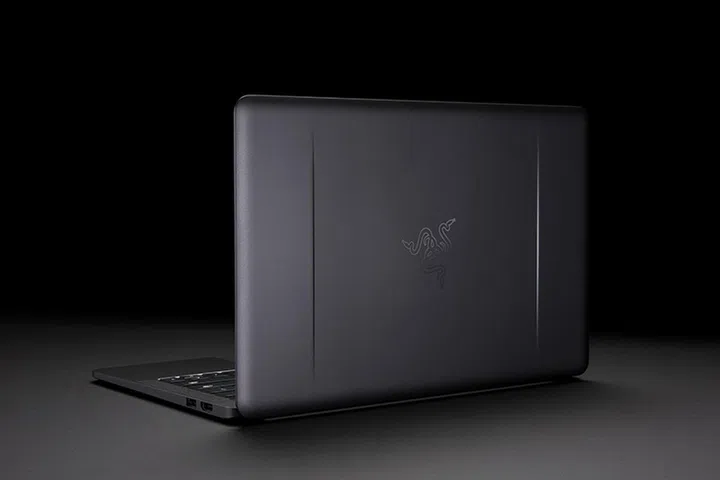 Razer Blade Stealth gunmetal gray