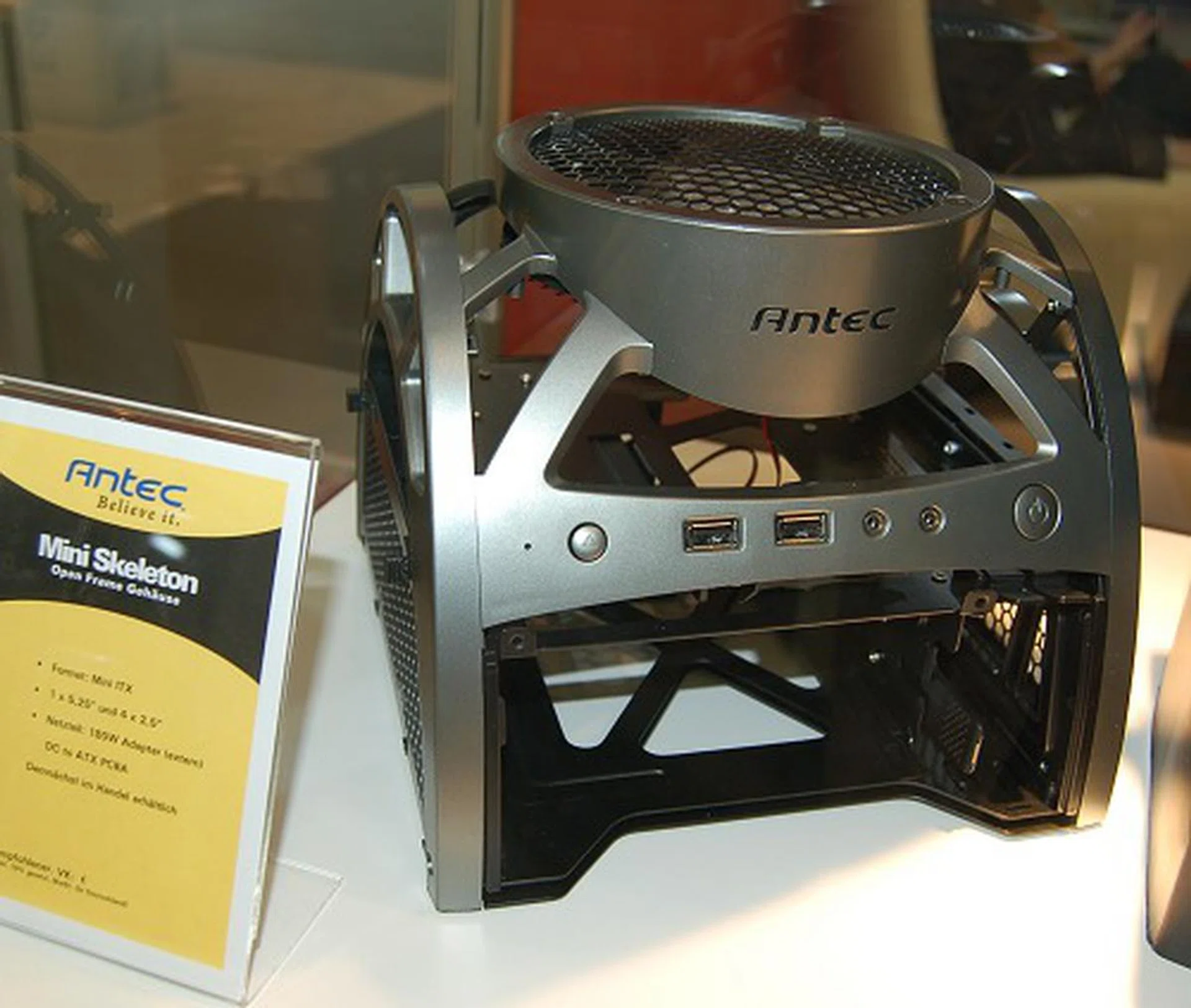  On the other end of the scale, we've here the Mini Skeleton. It takes motherboards of a Mini ITX form factor and is able to house one 5.25-inch drive and four 2.5-inch drives. Comes with a 180W external adapter.  