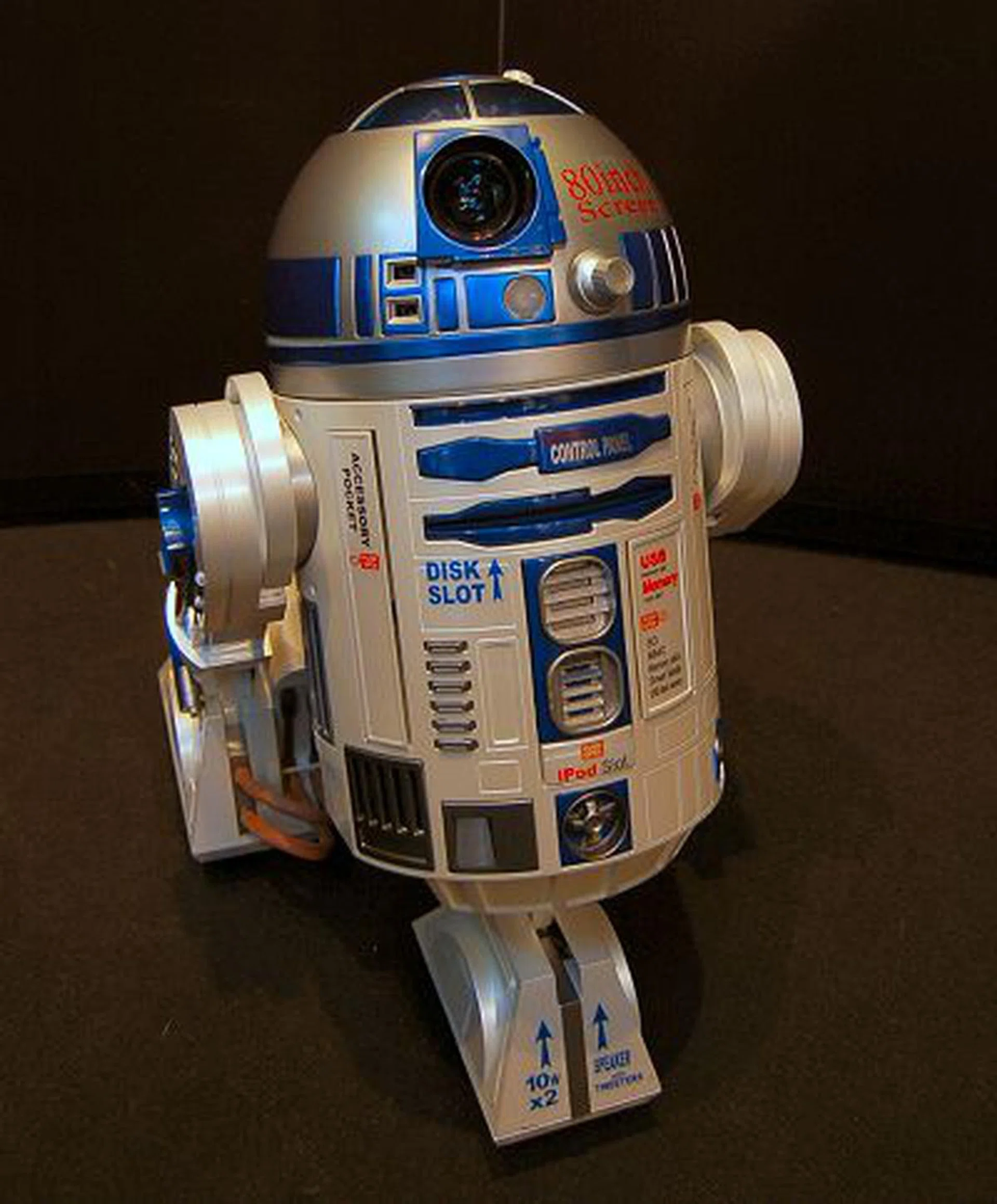  Would you believe this is a real projector unit? We wouldn't have either, but this same unit was projecting Episode V on one of the walls! The specs are decent too:- Tri-chip LCOS projection system, XGA resolution, 24 to 80-inch projections size (1.5m to 5m), 1000:1 contrast ratio, 1800 lumens, 1500 hours lamp life, various playback formats (DVD, VCD, MP4, CD, MP3, WMA, JPEG, DivX 3.0 or higher).  