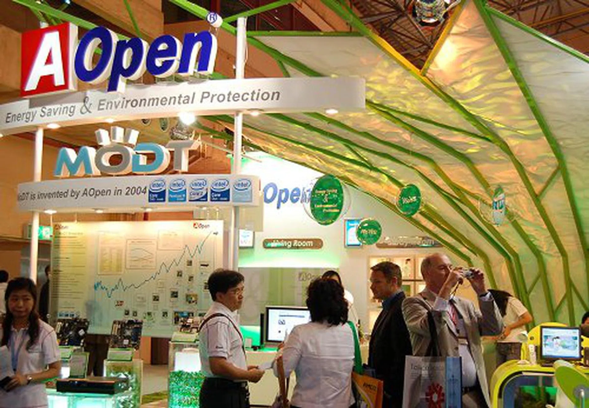Computex Taipei 2006 - Part 1 | HardwareZone Singapore