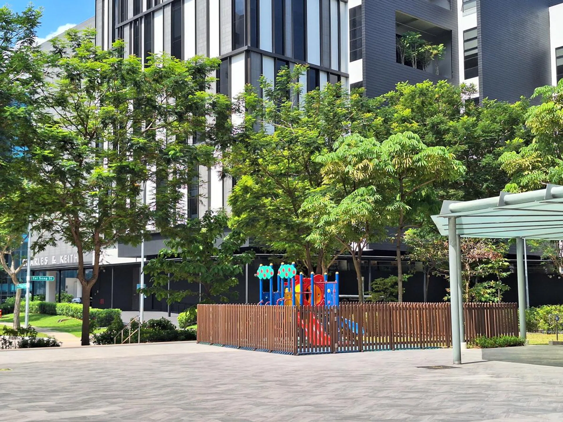 2x digital crop zoom.